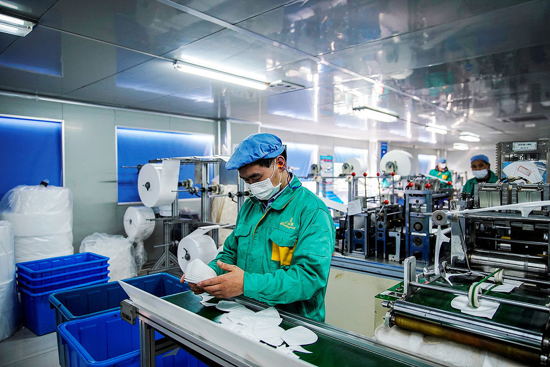 China-factory-worker