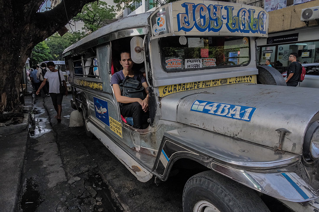Jeepney-commuters