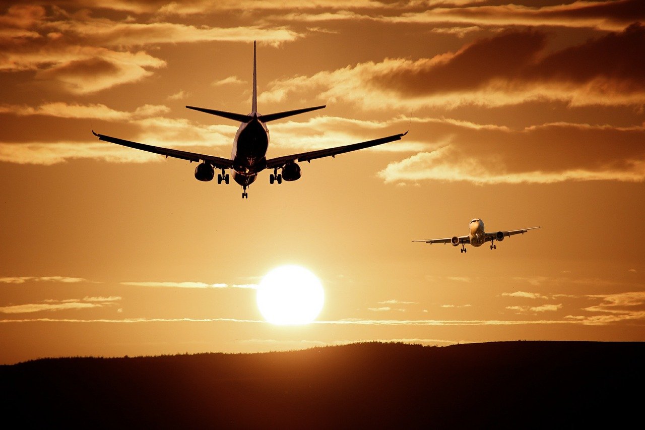 airplanes silhouette