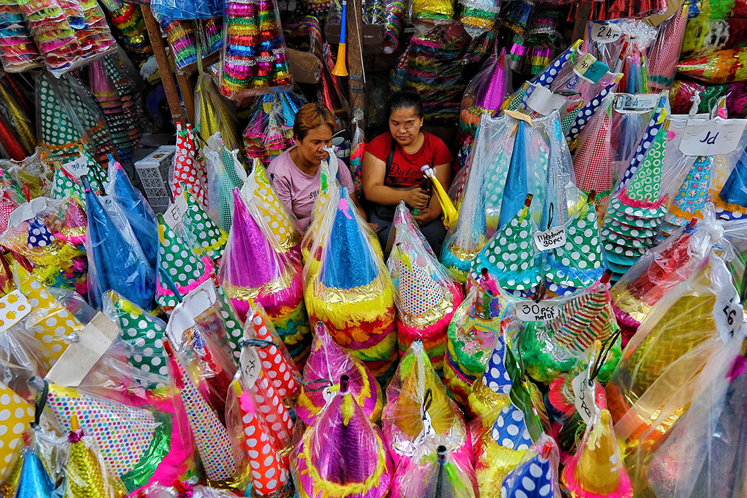 Torotot vendors